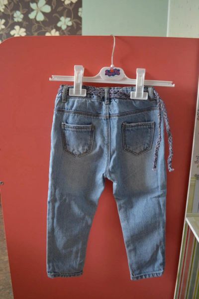 Лот: 11471940. Фото: 1. Джинсы для девочки ZARA. Брюки, шорты, джинсы