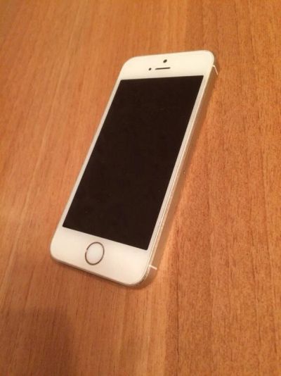 Лот: 5000815. Фото: 1. Apple iPhone 5s 16gb LTE gold. Смартфоны