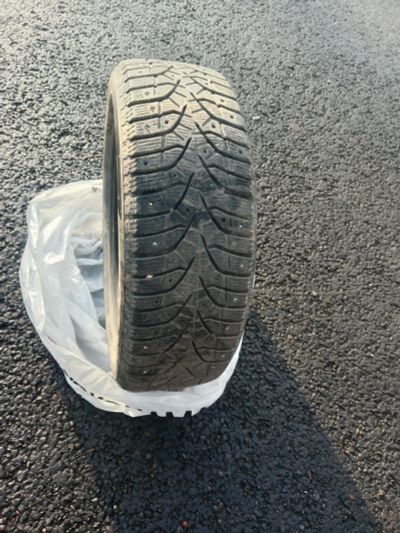 Лот: 21063614. Фото: 1. Bridgestone Blizzak Spike-02 225... Шины
