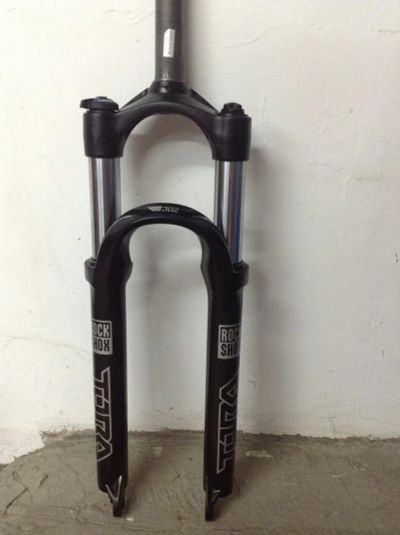 Лот: 7280954. Фото: 1. Вилка Rock shox tora 302. Запчасти