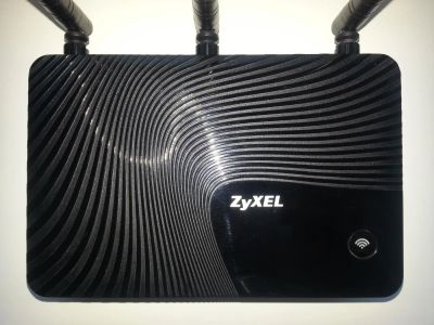 Лот: 6568775. Фото: 1. Роутер Zyxel Keenetic Ultra. Маршрутизаторы (роутеры)