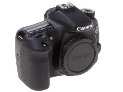 Лот: 8730289. Фото: 1. Зеркальная камера Canon EOS 70D... Цифровые зеркальные