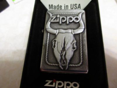 Лот: 11272647. Фото: 1. Zippo 20286 Bull Skull. Зажигалки, спички, пепельницы