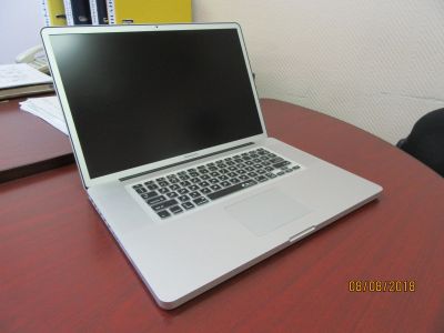 Лот: 11922294. Фото: 1. Ноутбук Apple MacBook Pro 17. Ноутбуки