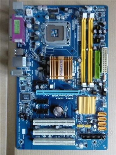 Лот: 2320584. Фото: 1. Материнская плата Gigabyte GA-P31-ES3G. Материнские платы