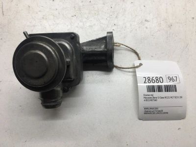 Лот: 20384650. Фото: 1. Клапан EGR Mercedes-Benz S-Class... Двигатель и элементы двигателя