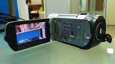 Лот: 9450465. Фото: 1. Видеокамера Canon FS100A. Видеокамеры