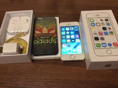 Лот: 9145462. Фото: 1. iPhone 5s 16gb gold РСТ ЛТЕ 4G... Смартфоны