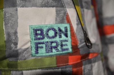 Лот: 8506100. Фото: 1. Женская спортивная куртка Bonfire... Зимняя спортивная одежда
