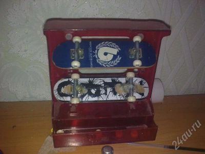 Лот: 164979. Фото: 1. Finger board 2 штуки с подставкой... Игрушки