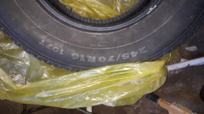 Лот: 17829690. Фото: 1. Шины r16 245 70 nokian. Шины