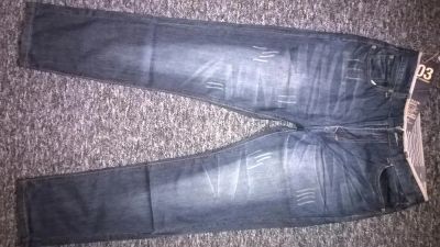Лот: 4435230. Фото: 1. Джинсы Levi Strauss. Брюки, джинсы, шорты