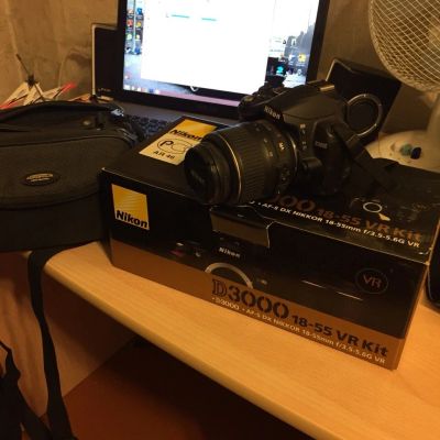 Лот: 5001499. Фото: 1. Nikon D3000 Полный комплект. Цифровые зеркальные