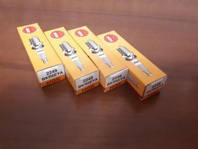 Лот: 19922385. Фото: 1. Свечи зажигания NGK BKR6EYA 2249... Двигатель и элементы двигателя