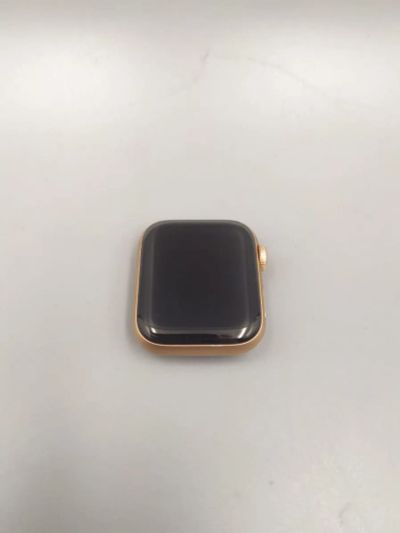 Лот: 19810101. Фото: 1. Apple Watch Series 4 40mm Gold... Смарт-часы, фитнес-браслеты, аксессуары
