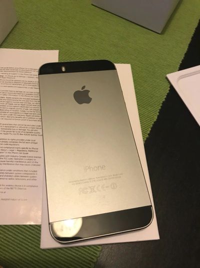 Лот: 11231744. Фото: 1. Iphone 5s 16. Смартфоны