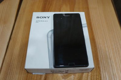 Лот: 10059980. Фото: 1. Продам Sony Xperia Z3 DUAL D6633... Кнопочные мобильные телефоны