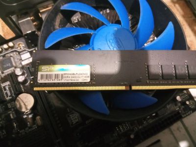 Лот: 12131390. Фото: 1. память Silicon Power DDR4 4 Gb. Оперативная память