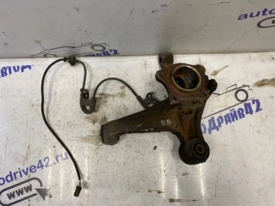 Лот: 21713120. Фото: 1. поворотный кулак toyota Avensis... Двигатель и элементы двигателя
