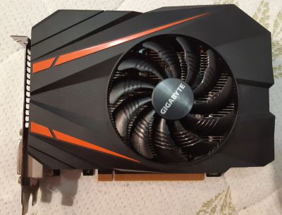 Лот: 12229293. Фото: 1. Продам видеокарту Gigabyte Geforce... Видеокарты