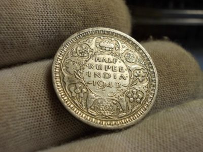 Лот: 17355982. Фото: 1. Отличные Пол Рупии-1942 года... Россия до 1917 года