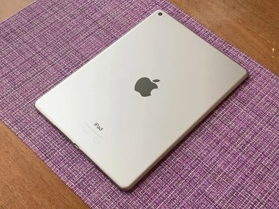 Лот: 17557081. Фото: 1. Apple iPad Air 2 16Gb Wi-Fi. Планшеты