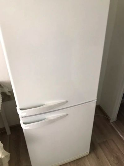 Лот: 12478973. Фото: 1. Холодильник Stinol (перестал охлаждать... Холодильники, морозильные камеры