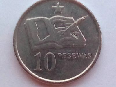Лот: 16830349. Фото: 1. Монета Ганы 10 песев, 2007. Африка