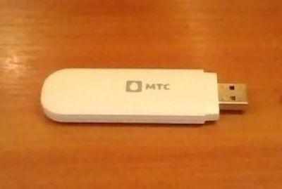 Лот: 9726475. Фото: 1. 3G usb модем Huawei E171 МТС. Беспроводные модемы