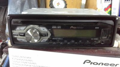 Лот: 4154683. Фото: 1. Автомагнитола Pioneer DEH-1400UBB... Автомагнитолы