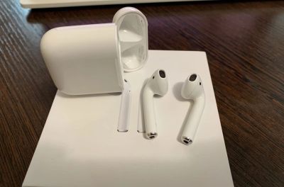 Лот: 15437058. Фото: 1. Airpods оригинал БУ. Красноярск
