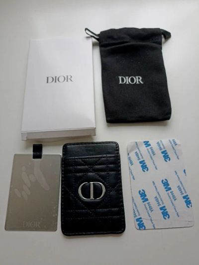 Лот: 25118632. Фото: 1. Dior картхолдер с зеркалом наклейка... Держатели для телефонов