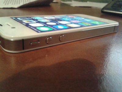 Лот: 3480759. Фото: 1. Apple iphone 4s 16GB white + 4... Смартфоны