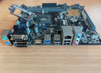 Лот: 19530798. Фото: 1. Материнская плата asus H110M-R. Материнские платы