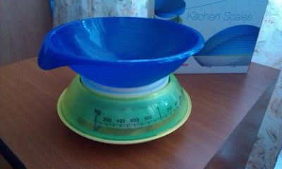 Лот: 10181119. Фото: 1. Весы Tupperware б/у. Другое (посуда, кухонная утварь)