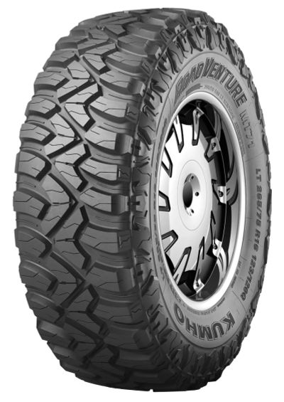 Лот: 20327041. Фото: 1. Шина Kumho Road Venture MT71 35... Шины