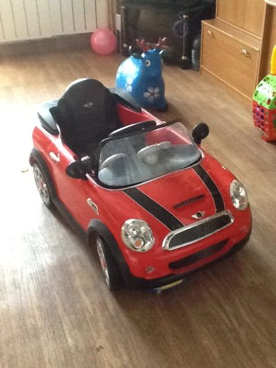 Лот: 3155188. Фото: 1. Электромобиль Mini Cooper. Детские электромобили