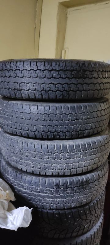Лот: 20684504. Фото: 1. Bridgestone dueler H/T 205R16C. Шины