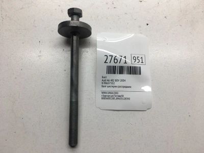 Лот: 20384064. Фото: 1. Болт Audi A6 2004 N90637102 4B2... Другое (автозапчасти)