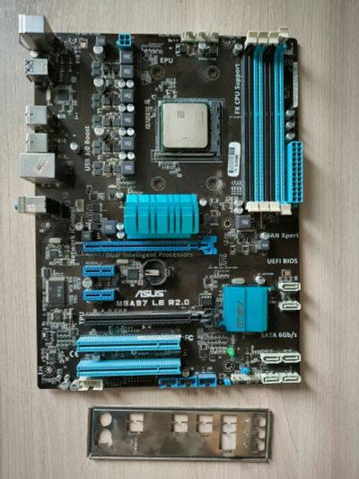 Лот: 23060421. Фото: 1. Маетринская плата ASUS M5A97 LE... Материнские платы