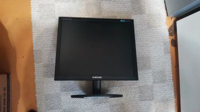 Лот: 20945410. Фото: 1. Жк монитор Samsung E1920 включается... ЖК-мониторы