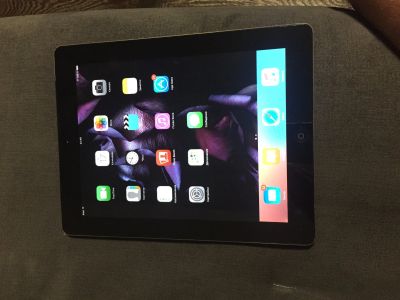 Лот: 11814315. Фото: 1. Apple iPad 2 64GB. Планшеты