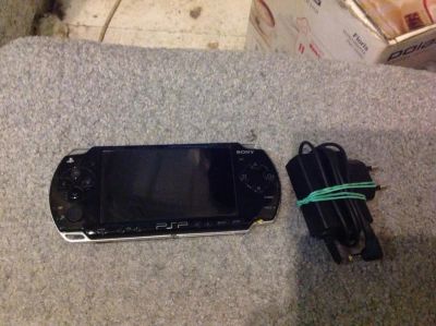 Лот: 9279499. Фото: 1. Портативная консоль Sony PSP-2008. Игровые приставки, консоли