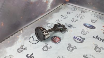 Лот: 23589343. Фото: 1. Поршень с шатуном Lexus GS450H... Двигатель и элементы двигателя