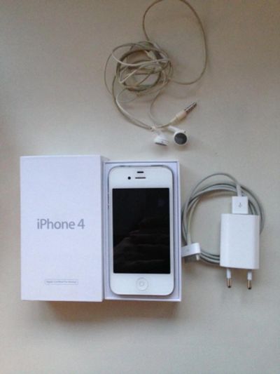 Лот: 10840629. Фото: 1. IPhone 4. Смартфоны