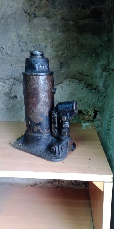 Лот: 19353545. Фото: 1. Домкрат гидравлический. Домкраты