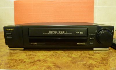 Лот: 17684659. Фото: 1. Видеомагнитофон Toshiba V-404G. Видеомагнитофоны