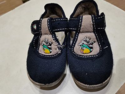 Лот: 23242624. Фото: 1. Детские тапочки. Другое (обувь)