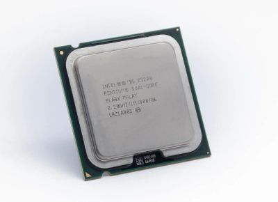 Лот: 10882777. Фото: 1. Процессор Intel Pentium E2200... Процессоры