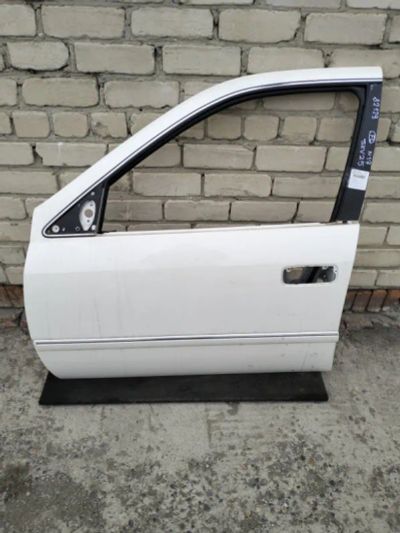 Лот: 21402744. Фото: 1. дверь Toyota Camry Gracia SXV25. Двигатель и элементы двигателя